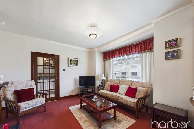 91 Maxwell Drive, Garrowhill, Glasgow photo 4