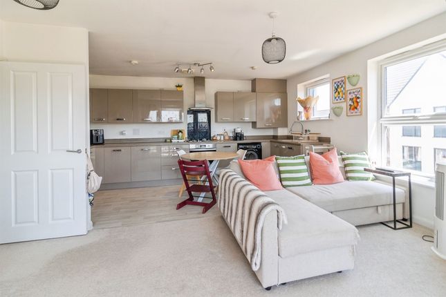 Flat 3, 308, Burney Drive, Milton Keynes photo 4