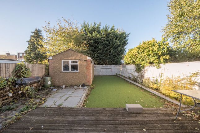 148 Tudor Drive, Kingston Upon Thames photo 3