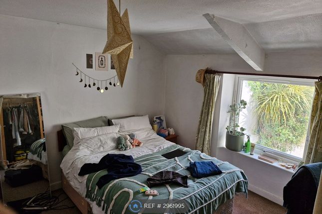 Wellington Terrace, Falmouth photo 5