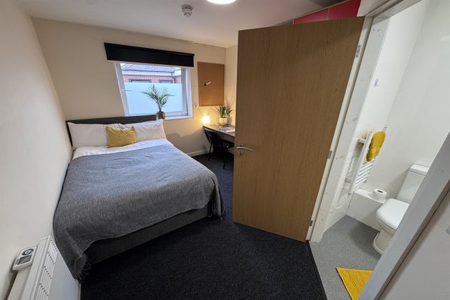 Room 2, Flewitt House, Beeston photo 3