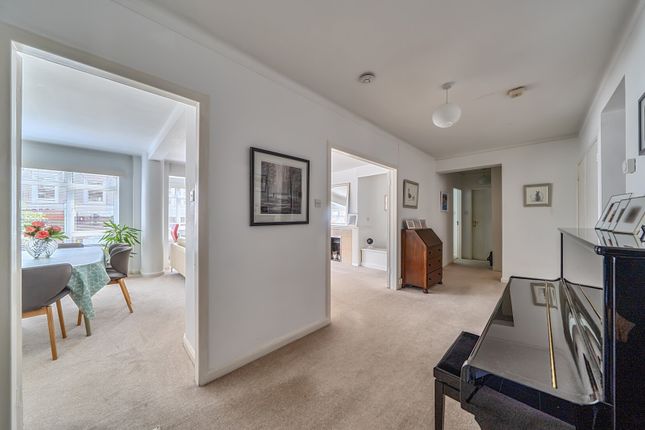 Flat 15 Hillbrow,, Richmond Hill, Richmond photo 2