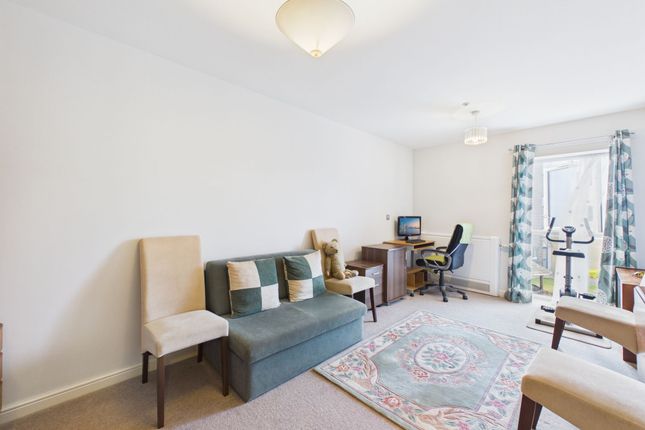 Flat 10, Atlas Place, Chatham photo 3