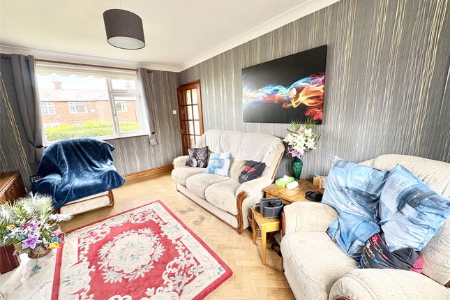 22, Rose Gardens, Neston photo 4
