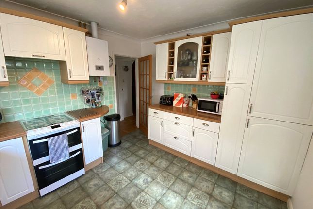 29, Cedar Avenue, Bournemouth photo 3
