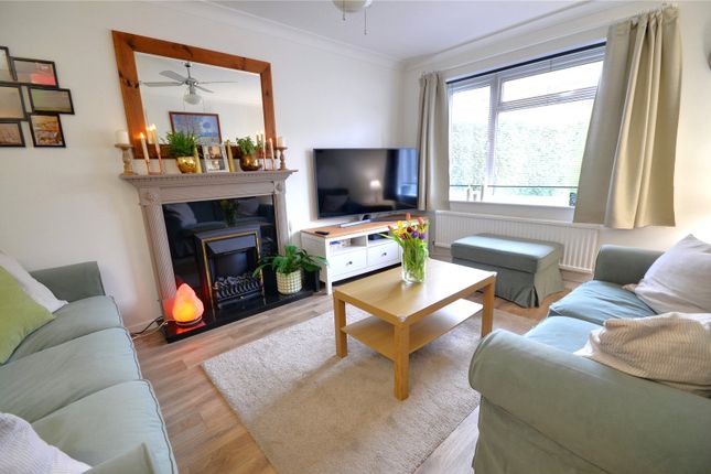 27, Court Crescent, West Sussex photo 2