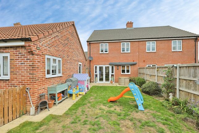 30, Steve Read Way, Norwich photo 2