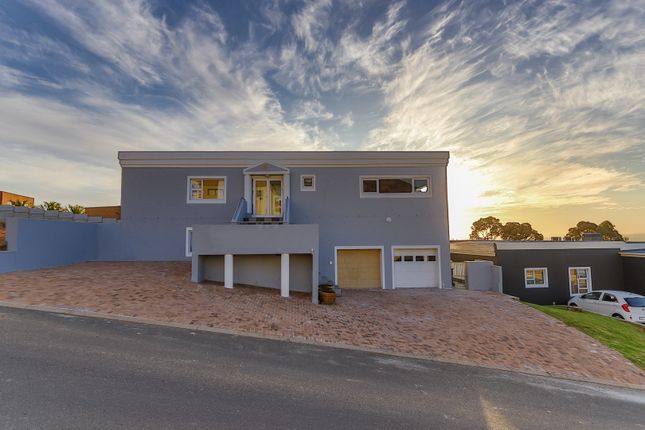 Thumbnail Detached house for sale in Amaryllis Road, Cape Town, Western Cape, South Africa