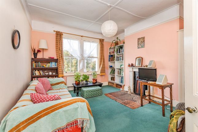 Flat 4, 25, Pevensey Road, St. Leonards-On-Sea photo 2