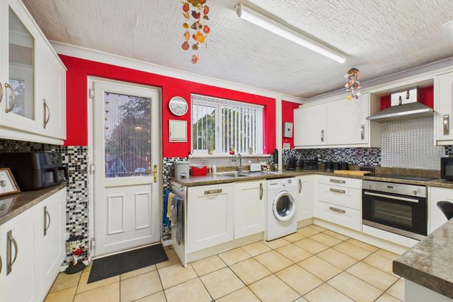 45, Beck Road, Everthorpe photo 2