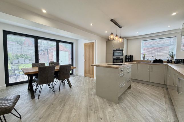 14, Kirkby Avenue, Leeds photo 2