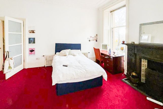 Flat for sale in Gibson Street, Glasgow