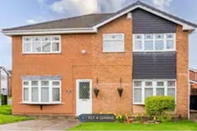 5 Bedroom Detached; Master Bed Room En-Suite