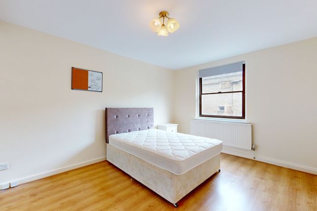 Flat to rent in Lorne Gardens, Holland Park Avenue