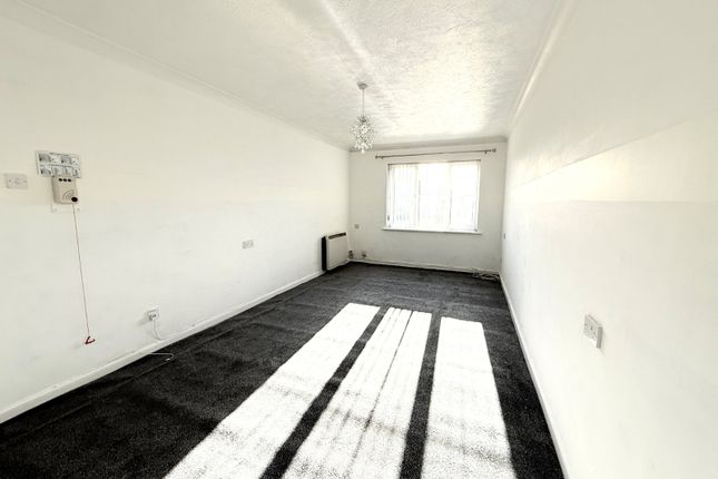 Flat 23, Sarisbury Gate,, Dove Gardens, Southampton photo 3