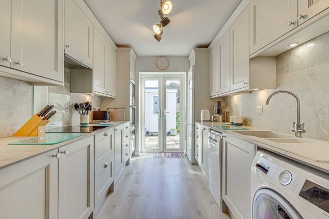 112, Tankerville Drive, Leigh-on-sea photo 3