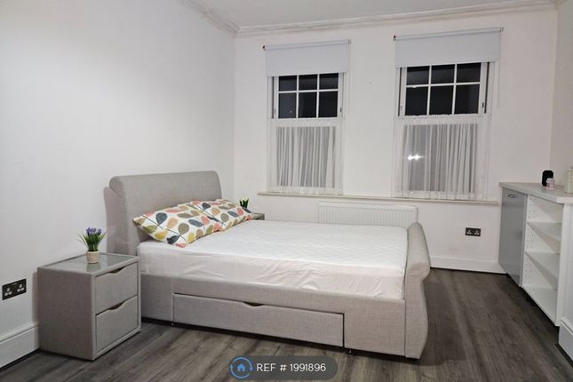 Thumbnail Room to rent in Palmerston Road, London