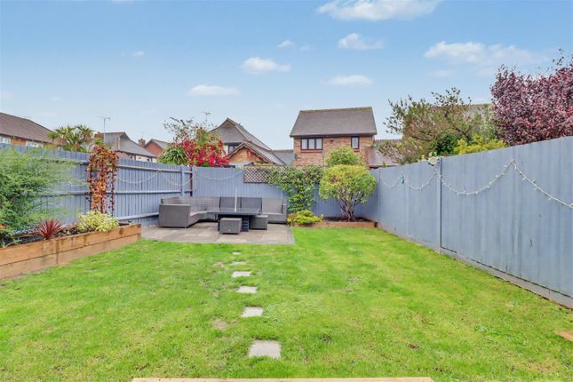 Holme Walk, Wickford photo 2