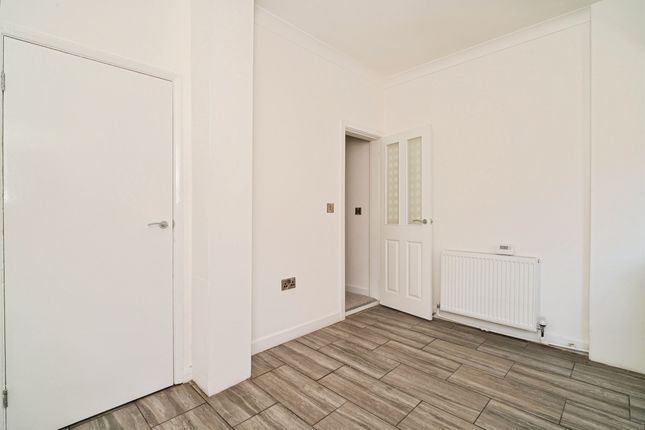 5, Filey Avenue, Barnsley photo 4