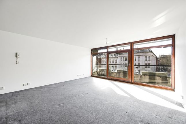 72, John Trundle Court, London photo 2