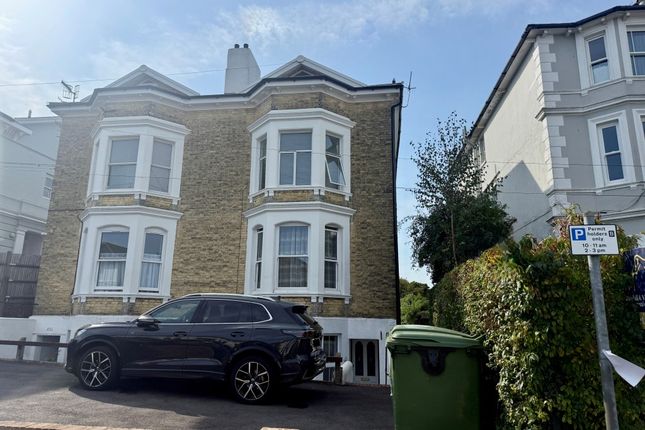 1-bed flat on 25A Beulah Road, Tunbridge Wells, £125,000