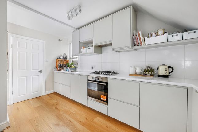 Flat for sale in Beverley Road, Chiswick