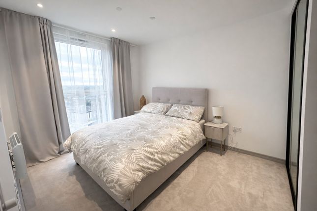 124, Lavender House, Staines photo 3