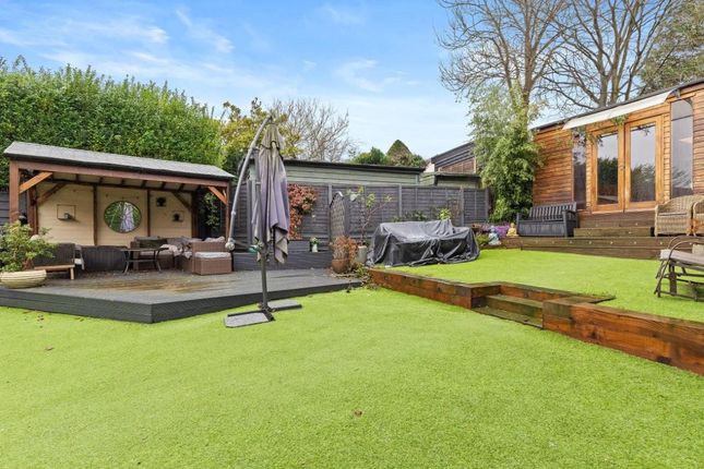 3, Homewood Avenue, Cuffley photo 4