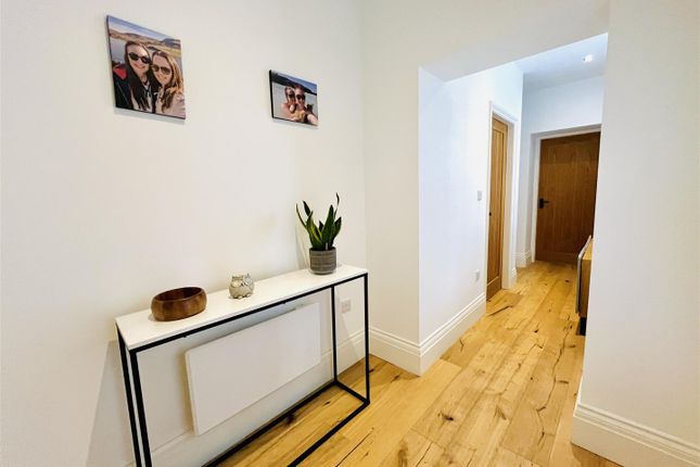 Flat for sale in Stamford New Road, Altrincham