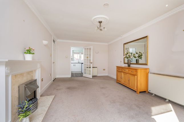 Flat 22, Lions Hall St. Swithun Street, Winchester photo 3