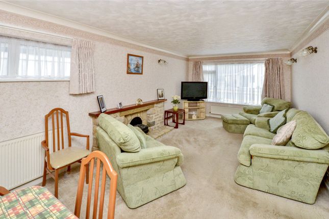22, Sarum Avenue, Ferndown photo 2