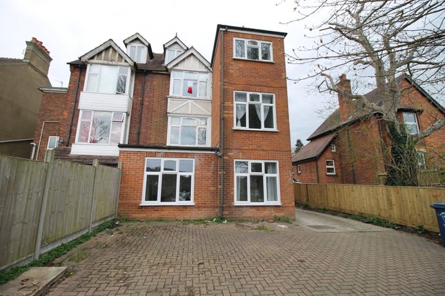 Thumbnail Property to rent in Roberts Road, High Wycombe