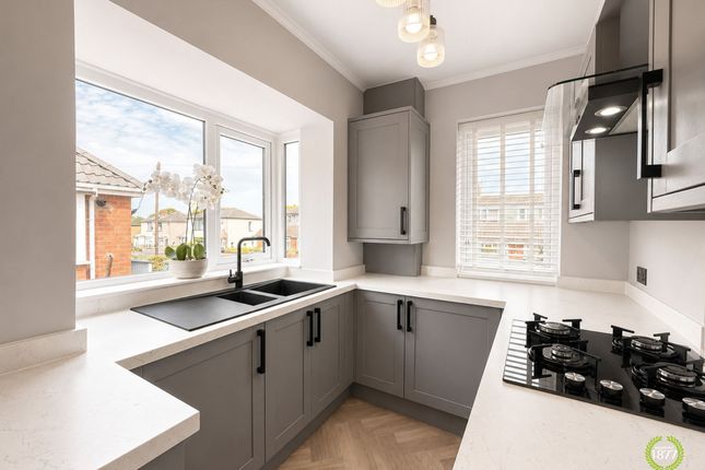 24 Brantwood Avenue, Blackburn photo 3