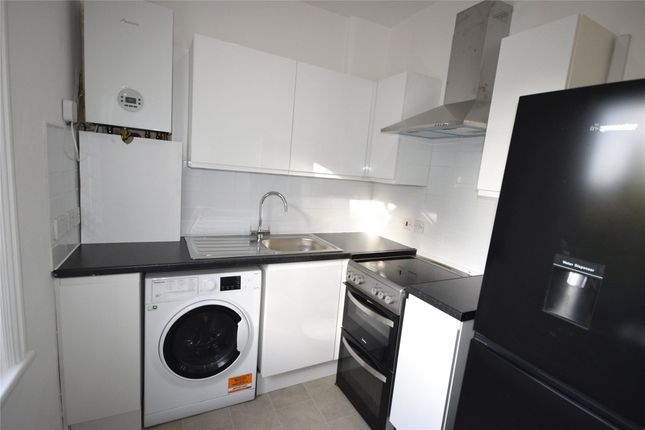 Flat 2, 71 Park Lane, Surrey photo 4