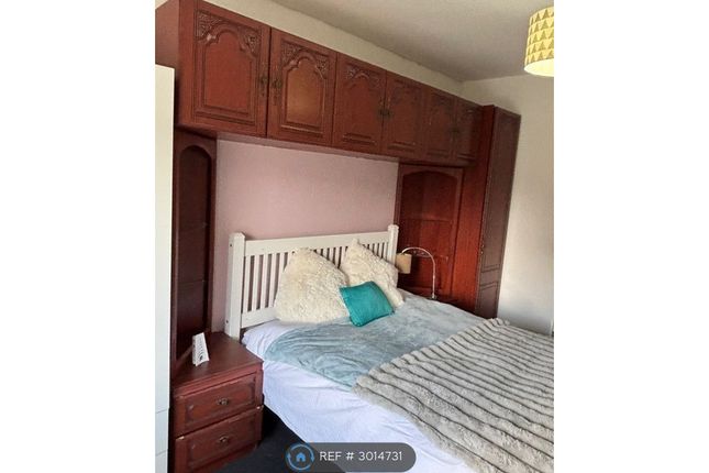 Whitchurch Avenue, Edgware photo 2