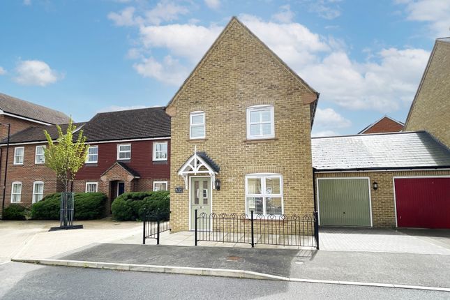 Thumbnail Detached house for sale in Eling Crescent, Sherfield-On-Loddon, Hook, Hampshire
