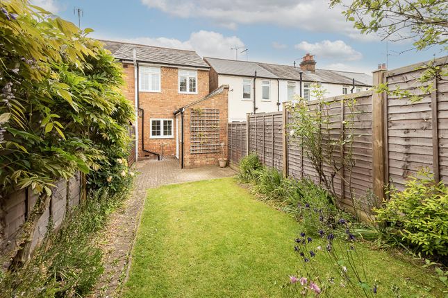 End terrace house to rent in Kingcroft Road, Harpenden