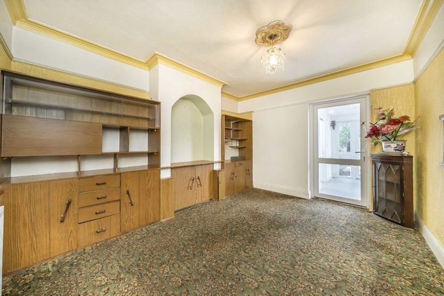 19, Beechcroft Road, London photo 3