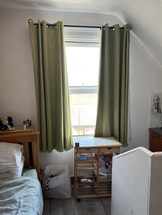 Flat 3, 112, Tooting High Street, Tooting photo 2