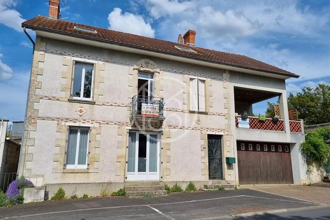 Property for sale in L'isle-Jourdain, 86150, France, Poitou-Charentes, L'isle-Jourdain, 86150, France