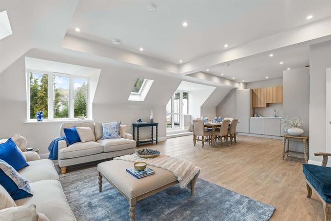 7 Mclaren Court, 1 Cobham Road, Kt22  9Au-24.Jpg