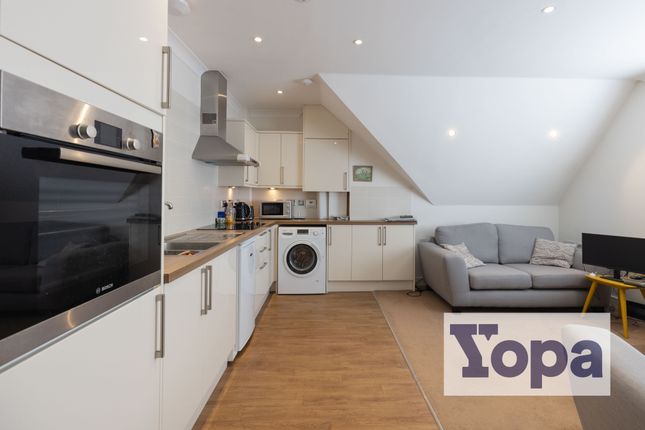 16 The Boltons, Gosport Lane, Lyndhurst photo 4