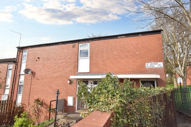 Flat for sale in St. Johns Close, Leeds, West Yorkshire
