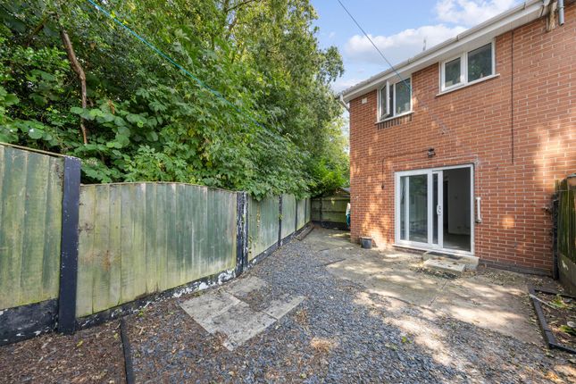 11 Flaxley Close, Warrington photo 4