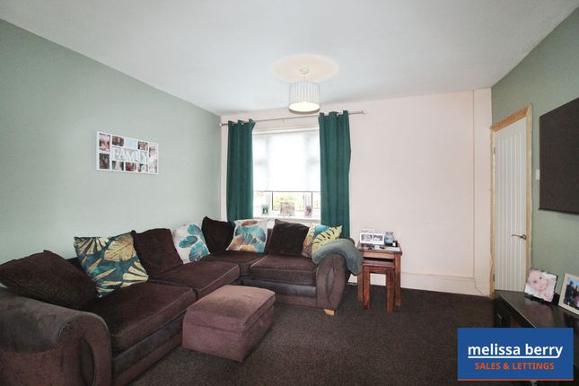13, Tarnbrook Close, Manchester photo 5