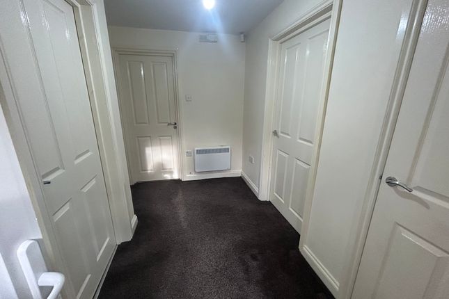 Flat to rent in Pinson Road, Willenhall, Wolverhampton