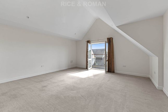 59 Keble Court, Redfields Lane, Fleet photo 3