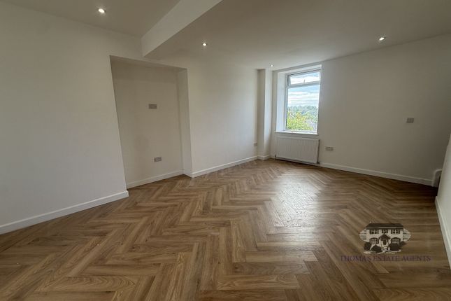 11, Mary Street, Treharris photo 3
