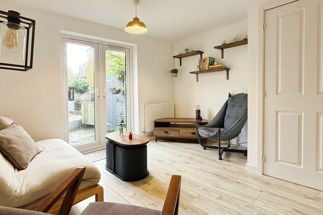 11 Tal Coed, Bridgend photo 3