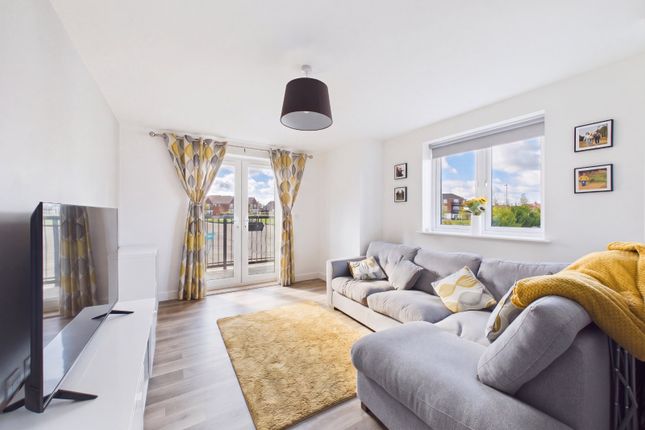 Flat 5, 2, Catherwood Place, Wokingham photo 2